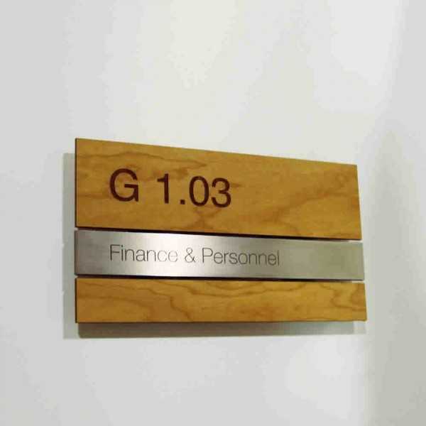 wayfinding_signs/metal_signs