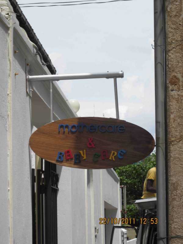 wooden_sign/exteriror_signage
