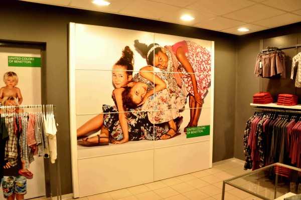 interior_branding/branded_apparel_outlet_