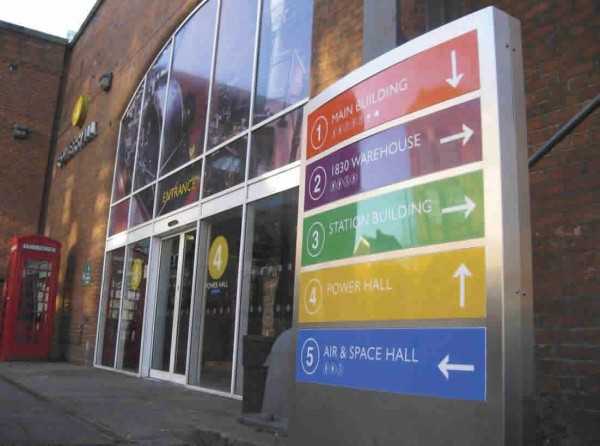 wayfinding_signs/acrylic_signs