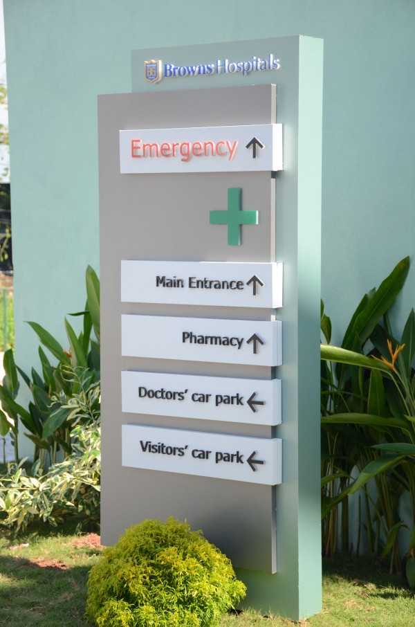 corporate_sign/pylon