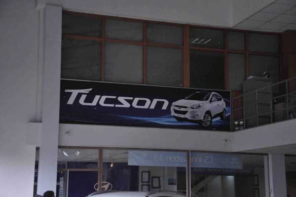 interior_branding/automobile_showrooms